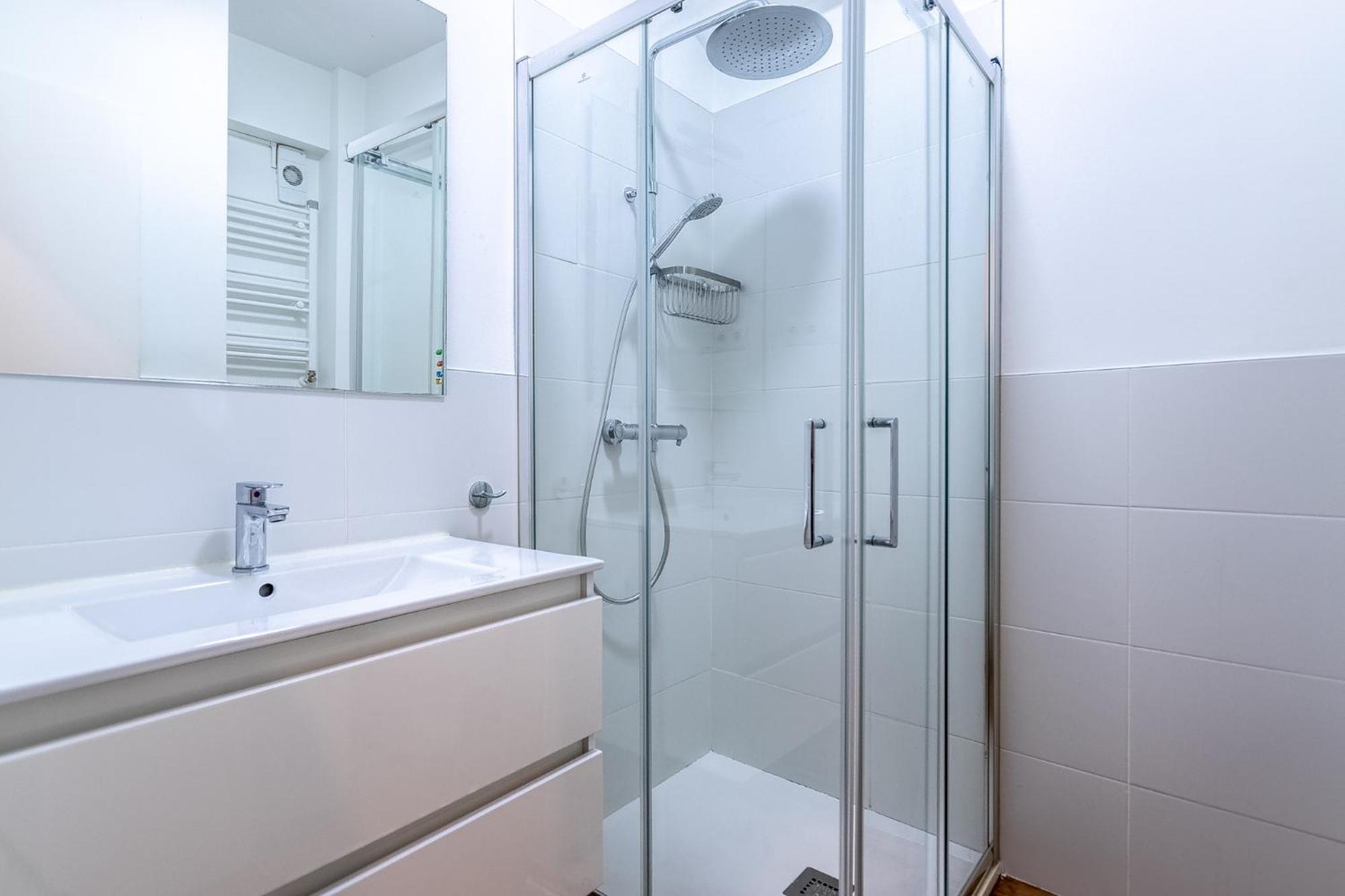 Amplio Y Acogedor Junto Al Ayuntamiento Appartement Bilbao Buitenkant foto